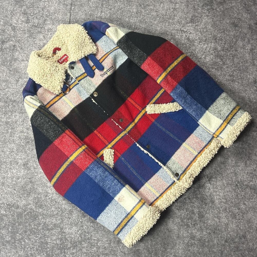 Supreme Men’s FW17 Plaid Bomber Jacket Size XL